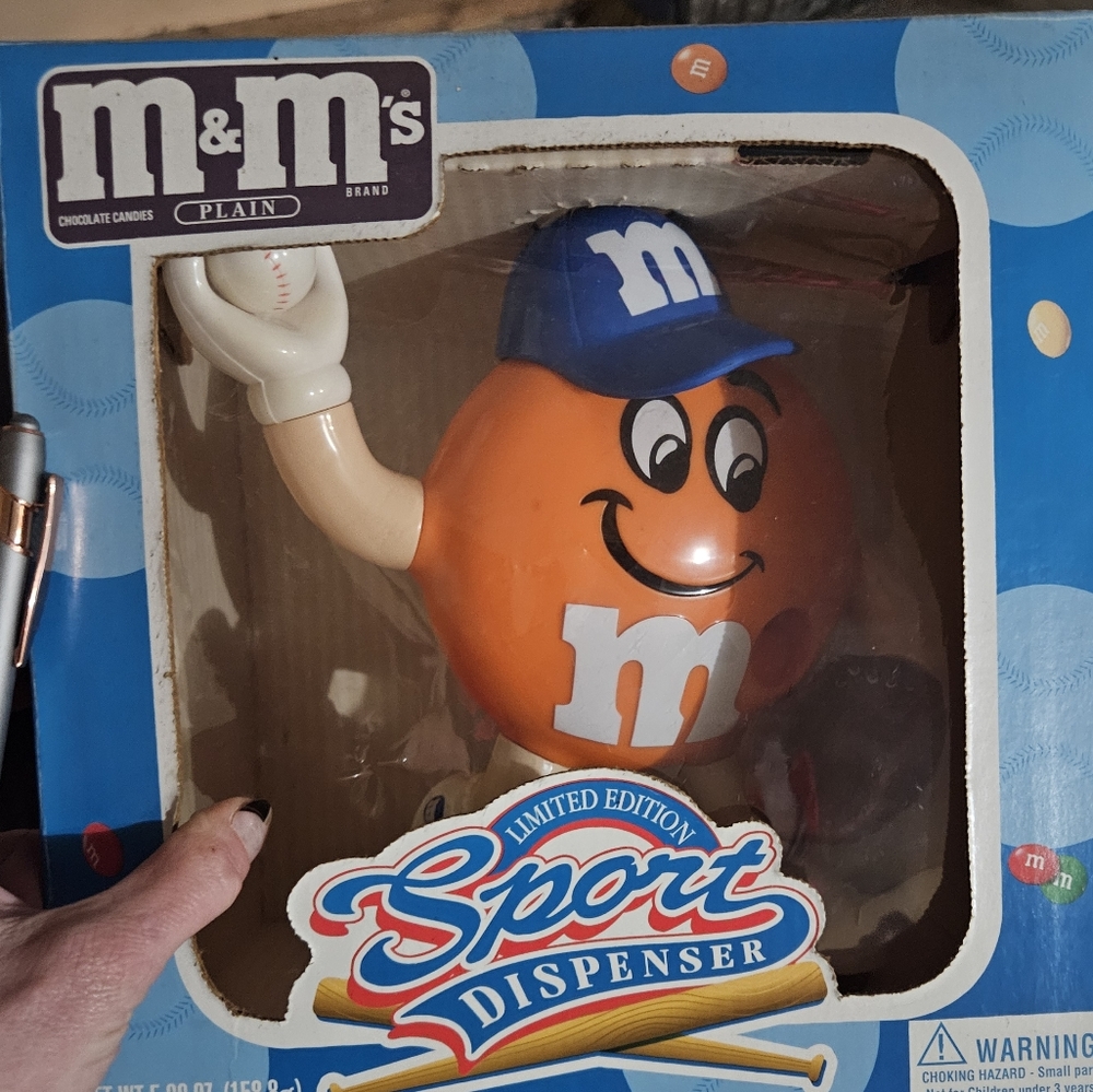 M&M sports dispenser